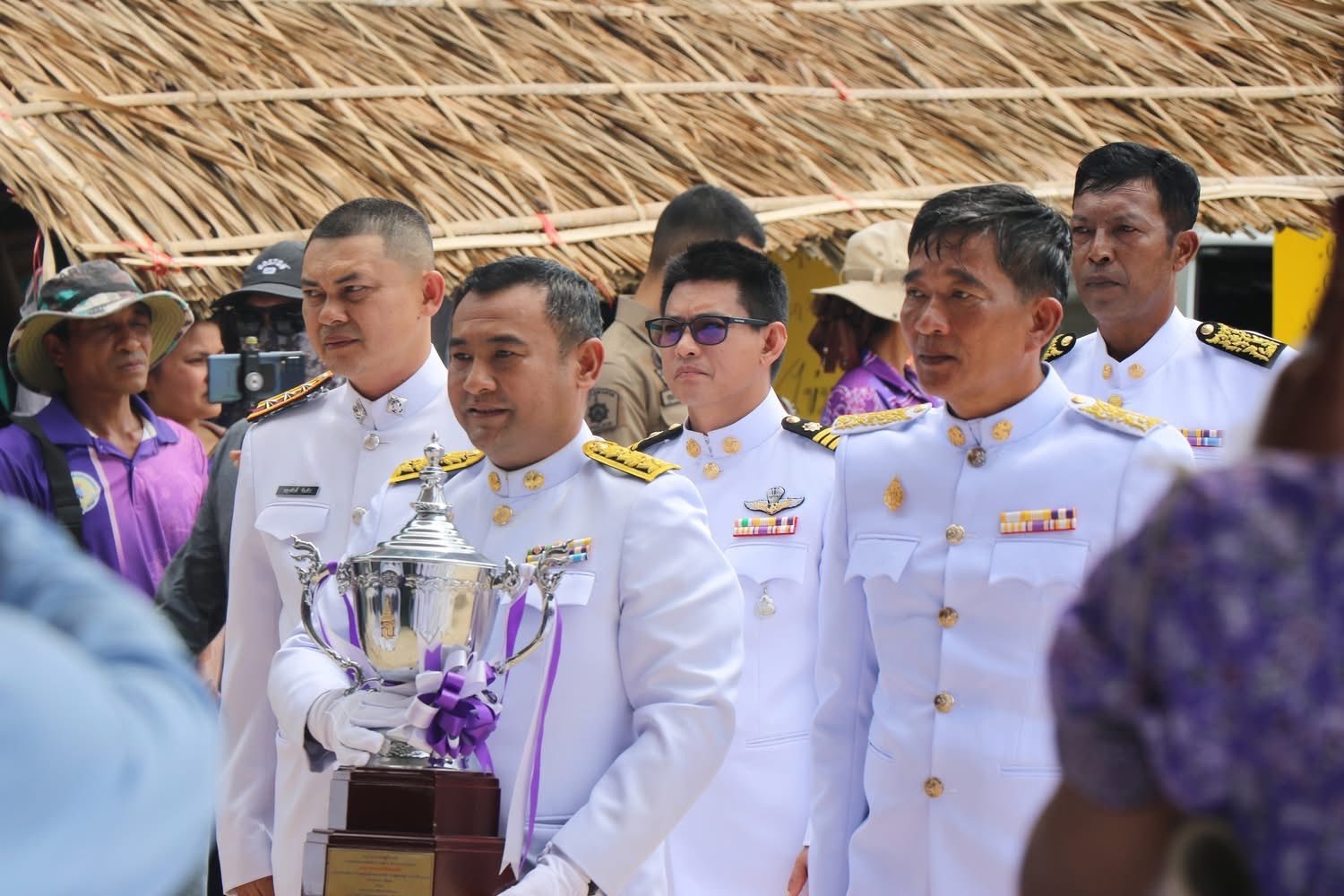 องค์การบริหารส่วนตำบลปากจั่น เข้าร่วมพิธีเปิดงานประเพณีเสด็จพระแข่งเรือ อำเภอกระบุรี ประจำปี พ.ศ. 2568