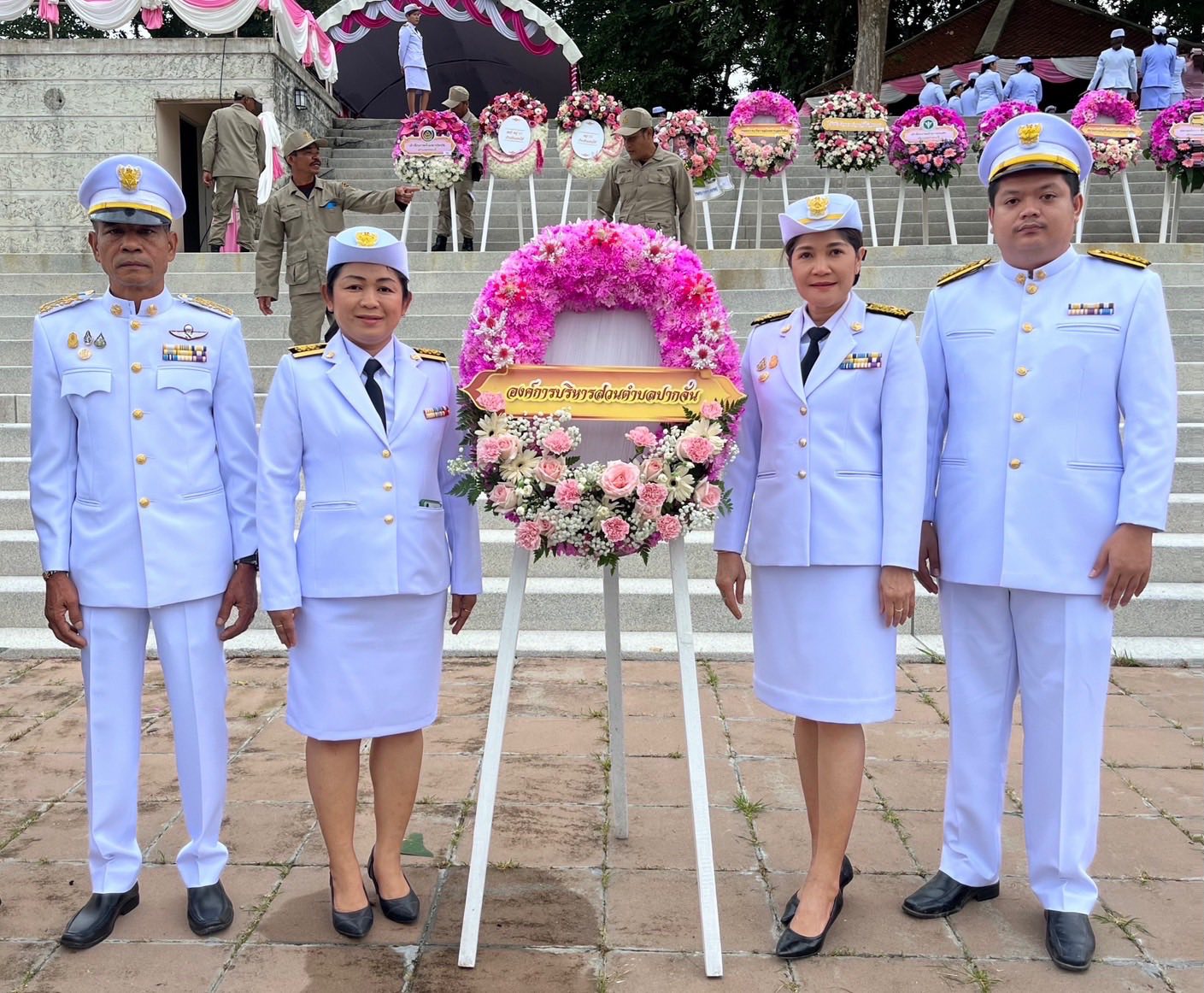 องค์การบริหารส่วนตำบลปากจั่น ร่วมพิธีวางพวงมาลา ถวายราชสักการะ พระบรมราชานุสาวรีย์ พระบาทสมเด็จพระจุลจอมเกล้าเจ้าอยู่หัว รัชกาลที่ 5 เนื่องในวันปิยมหาราช